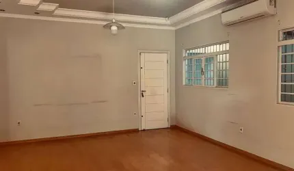 Casa à venda - Jardim Derminio, Franca/SP