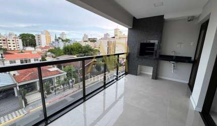 Apartamento à Venda com 03 dormitórios, sendo 03 suítes no bairro Estreito.