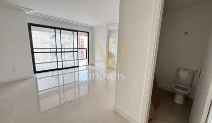 Apartamento à Venda com 03 dormitórios, sendo 3 suíte no bairro Estreito.