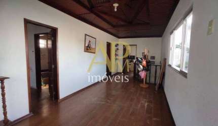 Casa à venda:5 dormitórios, sozinha no terreno no Bairro Estreito/ Canto.