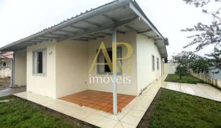 Casa à venda ampla: 4 dormitórios (1 suíte), a 180m do mar - Praia de Fora