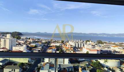 Cobertura com vista mar à venda de 3 dormitórios e 2 vagas de garagem