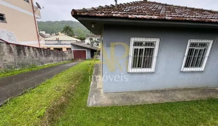 Casa à venda com 2 dormitórios, laje e sozinha no terreno - Jardim Janaina