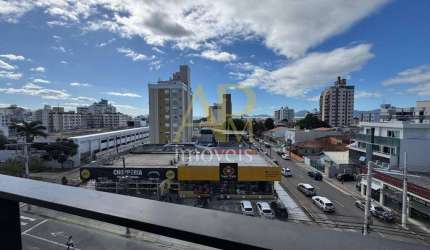 Apartamento à venda com 2 suítes no Estreito e 2 vagas de garagem