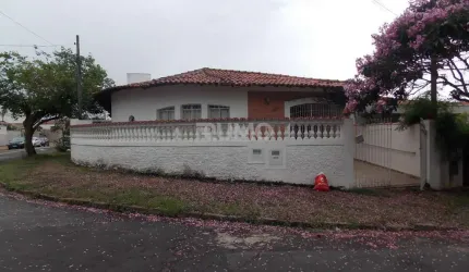 Casa com 3 quartos à venda na Rua Brás Cubas, 138, Jardim Nossa Senhora Auxiliadora, Campinas, 215 m2 por R$ 780.000