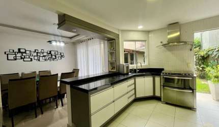 Sobrado com 3 dormitórios à venda, 235 m² por R$ 1.300.000,00 - Aristocrata - São José dos Pinhais/PR