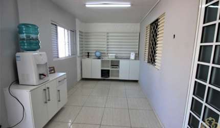 Casa com 4 quartos e 2 salas comerciais no Bairro Urano, São José dos Pinhais