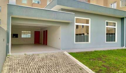 Casa 3 quartos de alto padrão com quintal a venda no Aviação