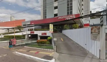 Sala comercial na Avenida Antônio Carlos Magalhães no Edifício Profissional Center para venda