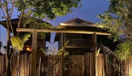 Casa duplex para venda em condomínio fechado com piscina com 4 quartos e 3 suítes próximo a praia na peninsula de Maraú em Taipú de Fora
