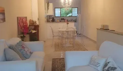 Casa para Venda em Itapuã perto da Vila Bahiana.
