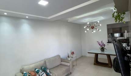 Linda casa em condomínio