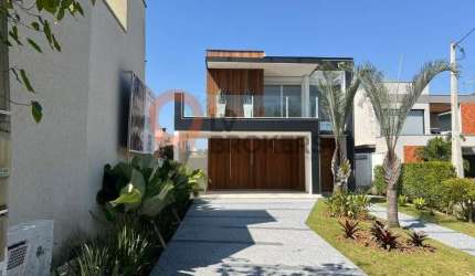 Casa de luxo no Condominio Bella Citta, Mogi das Cruzes-SP: 3 quartos, 3 suítes, 2 salas, 5 banheiros, 4 vagas, 280 m².
