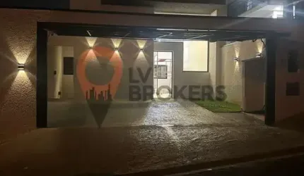 CASA TERREA COM ARQUITETURA MODERNA E IMPONENTE 3 QUARTOS 1 SUITE AMPLO ESPAÇO GOURMET