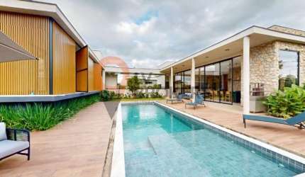 Espetacular casa em condomínio à venda em Guararema/Jacarei, Residencial Jequitibá:
