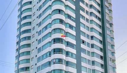 Apartamento no centro de Tramandaí, com 3 dormitórios!