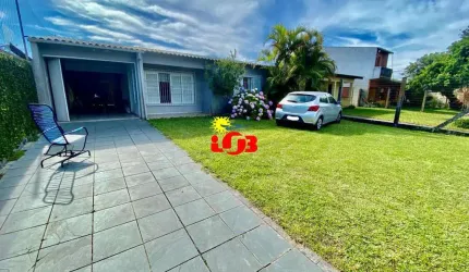 Casa com piscina!