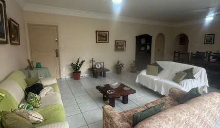 VENDA APARTAMENTO QUATRO QUARTOS NA BARRA - SALVADOR/BA
