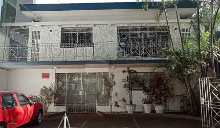 Sobrado comercial com salas amplas da Rua Cerro Corá no Alto da Lapa