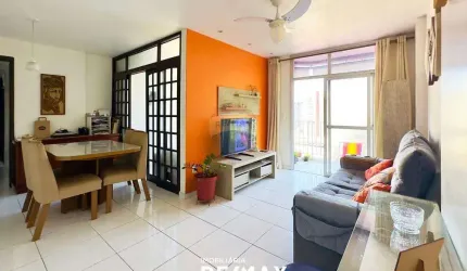 Amplo apartamento 3 quartos, sendo 1 com suíte, 3 banheiros, cozinha, 1 varanda, área de serviço  em Santa Rosa  - 1 Vaga de Garagem - R$ 550.000,00
