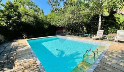 Casa em Charitas com vista paradisíaca 4 Quartos e Piscina!