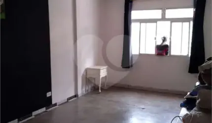 Casa com 5 quartos à venda em Cambuci - SP