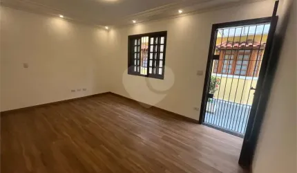 Condomínio com 3 quartos à venda em Cambuci - SP