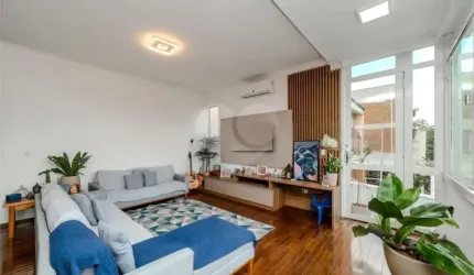 Casa com 3 quartos à venda em Vila Inah - SP