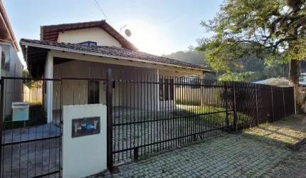 Casa para toda a família com 4 Quartos