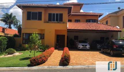 Casa à venda no Residencial Alphaville 05