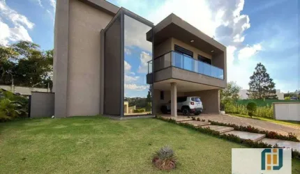 Casa à venda no Condomínio Alphaville Granja Viana
