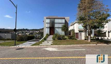 Casa de esquina, totalmente mobiliada, com vista para a Reserva no Residencial Tamboré 11