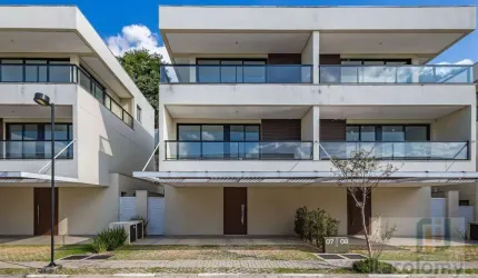 Casa à venda no Alpha House, em Alphaville