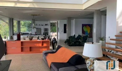 Casa belíssima à venda na Praia Vermelha Do Sul - Ubatuba