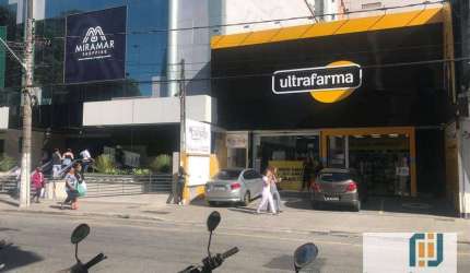Prédios comerciais à venda em Santos - SP