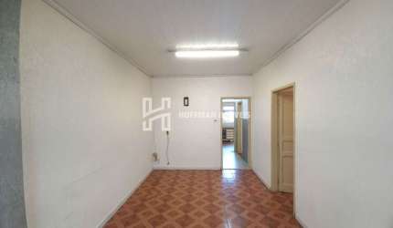 Sobrado com 4 Quartos, 3 Banheiros, 2 Vagas à venda - Barcelona