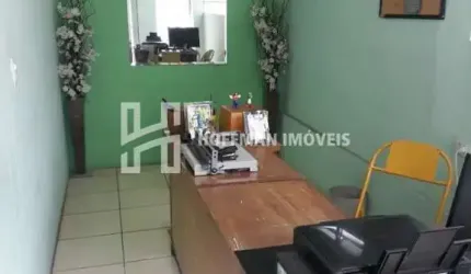 Casa com 2 Quartos, 1 Suíte, 5 Vagas à venda - Santo Antônio