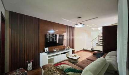 Sobrado com 4 Quarto à venda, 254,00m² - Santa Paula