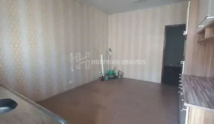 Casa com 2 dormitórios 1 banheiro 2 vagas + edícula a venda no Barcelona