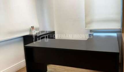 Sala mobiliada com 83 m²
