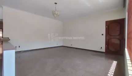 Casa térrea com edícula e 03 vagas de garagem no Bairro Jardim em Santo André