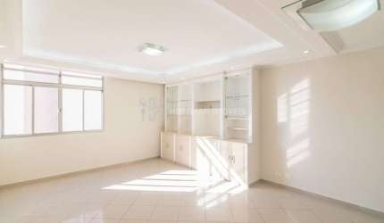 Apartamento no centro para alugar com 04 dormitórios e 01 vaga