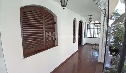 Casa espaçosa de esquina para locação ? 250m² ?Comercial ou Residencial em São Caetano do Sul