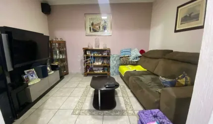 Casa com 3 Quartos sendo deles 1 suíte e 1 Banheiro, 2 Vagas à venda - Olímpico