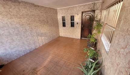 Assobrada dividida em 4 casas para investimento à Venda na Cidade São Jorge, Santo André
