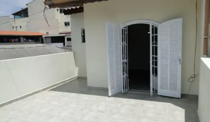 Sobrado à Venda com 5 Quartos e 4 WC's na Vila Pires, Santo André, SP