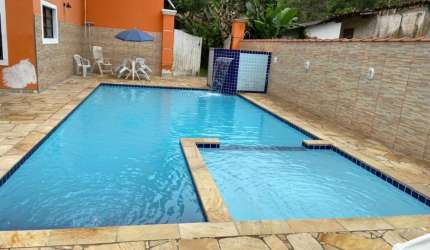 Apartamento em Ubatuba com 2 Quartos e WC
