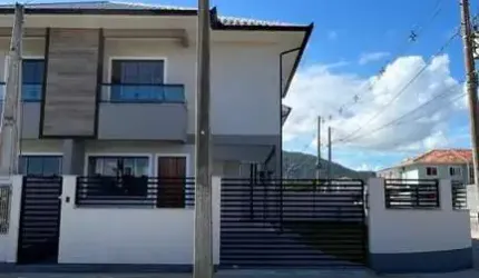Sobrado para Venda em São José, Potecas, 3 dormitórios, 1 suíte, 1 banheiro, 2 vagas