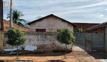 IMÓVEL À VENDA