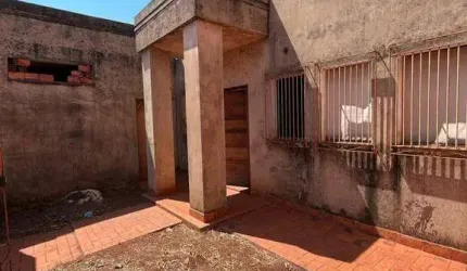 IMÓVEL À VENDA